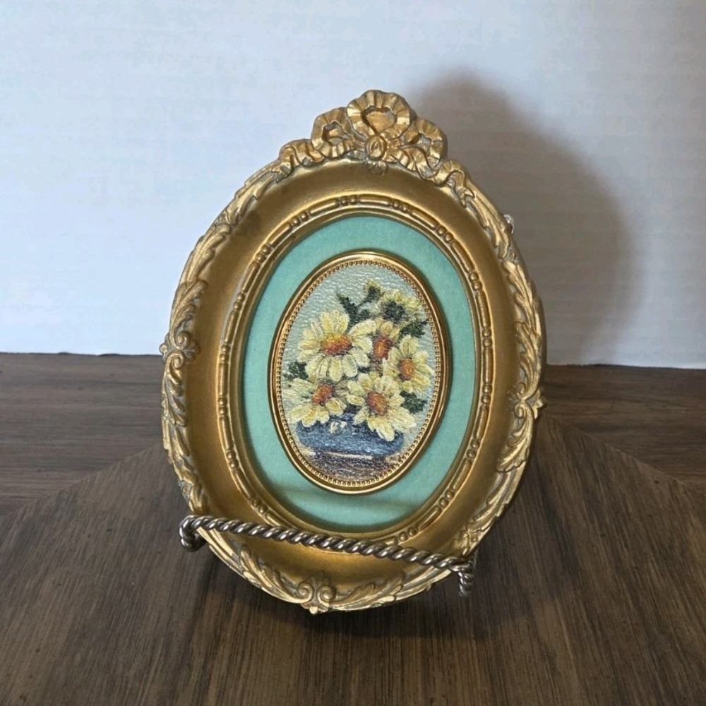 Cameo Creation Ornate Oval Gold Tone Metal Floral Wall art, Renaissance cottage